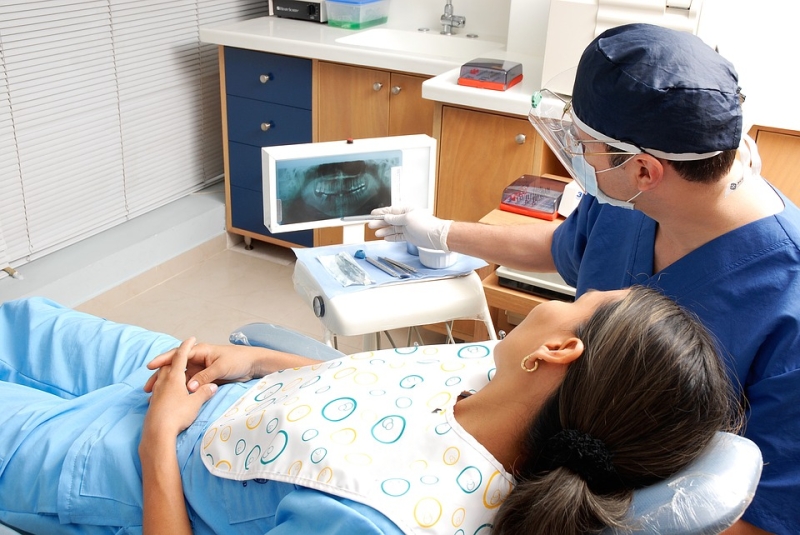 Implantes dentales Dentistas en El Prat de Llobregat y Sitges
